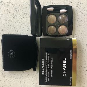 Chanel eyeshadow quad in Tisse Mademoiselle